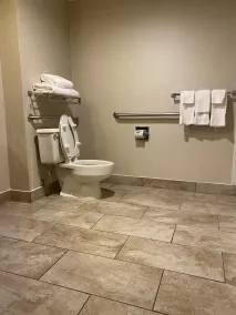 Clarion Inn & Suites Grand Rapids Airport - Salle de bain