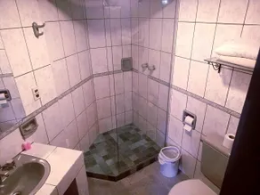 Hostal Recoleta Sur - Bathroom