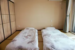 Beijing Sanlitun 2-Bedroom Spacious Apartment - Værelse