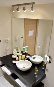 Hotel Capitolina City Chic - Baño