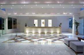 Avra Beach Resort - Réception