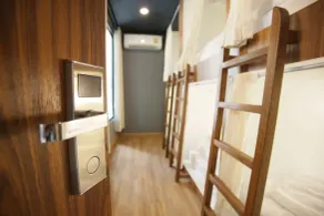 Give Me 5 Hostel - Chambre