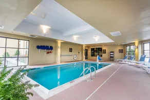 Comfort Inn & Suites Lexington - Hamburg I-75 - Piscine