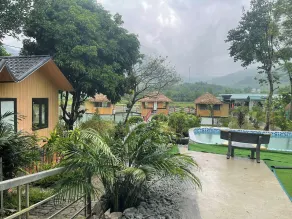 Max Fun Homestay Du Gia - Pool