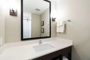 Comfort Suites Humble Houston IAH - Baño