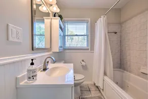 Pet-friendly Atlanta Area Home w/ Private Pool! - Badrum
