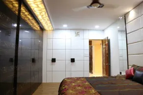 Elegant Hospitality and Services - Camera