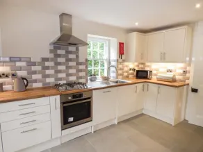 Encantadora casa rural apta para niños con jardín | Admite mascotas - Cocina privada