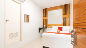 RedDoorz near Quiapo Church Manila - Room