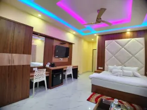 The Triton Beach Resort - Chambre