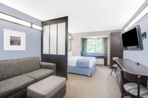 Microtel Inn & Suites Bath - Rum