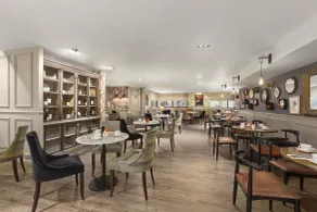 Ramada Hotel & Suites by Wyndham Coventry - Restaurant