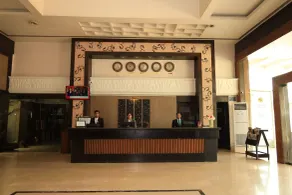 The Aananda Imperial - Reception