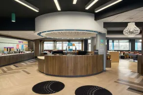 Tru by Hilton York - Réception