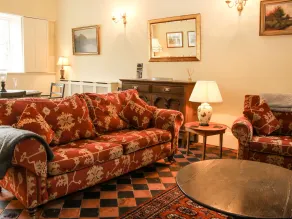The Butlers Quarters - Living room