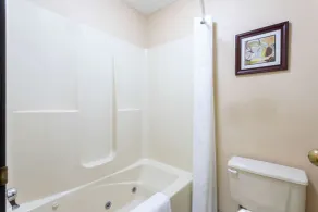 Clarion Pointe Harrodsburg-Danville - Salle de bain