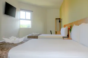 AM Hotel y Plaza - Room