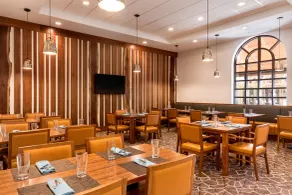 Embassy Suites Greenville Golf Resort & Conference Center - Restaurant