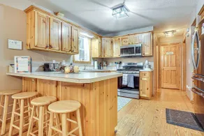 Spacious Home in Helen w/ Porch & Balcony! - Interior