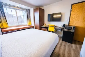 Microtel Inn & Suites Cheyenne - Room