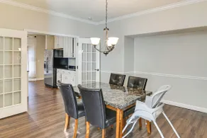 Des Moines Suburb Stay w/ Spacious Layout & Deck! - Innenbereich