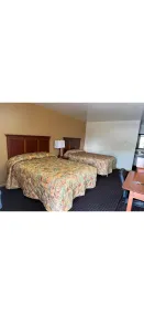Deluxe Inn - Room