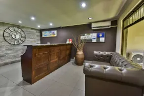 La Riviera Hotel - Reception