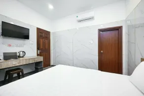 YoKo Airport Saigon Hotel - Room