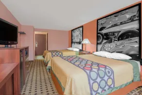 Super 8 by Wyndham Shelbyville - Room