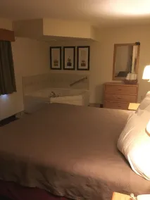 Moose Lake Lodge & Suites - Værelse