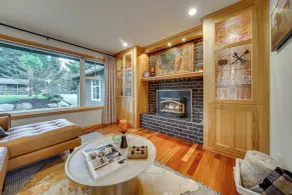 NW Family Oasis: 6BR Modern Gem Near Rainier! - Interiör