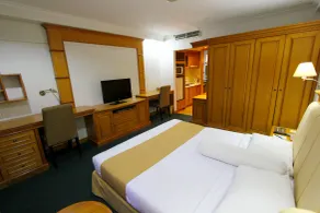 Harmoni Suites Hotel - Room