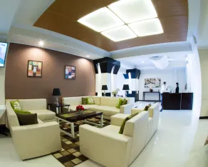 Bella Hotel Surabaya - Lobby