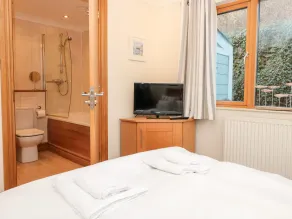 1 Kutscherhaus, Hillfield Village, DARTMOUTH - Zimmer