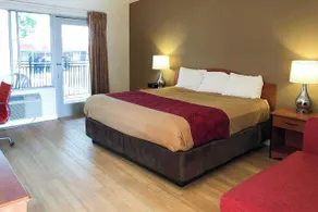 Garden Inn & Suites Oakland Airport - Zimmer