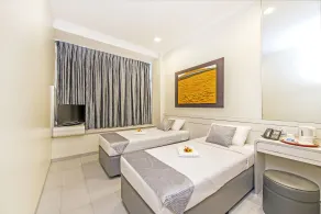Hotel 81 Elegance - Room