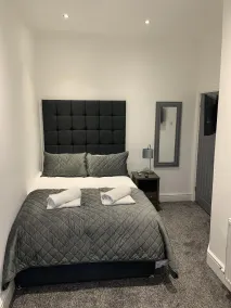 Victory hot tub house - Room