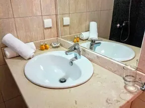 The Lighthouse - Lavabo de la salle de bain