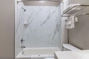 Studio 6 Suites Brenham, TX - Badeværelse