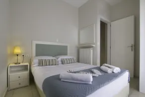 Like Home - Rom
