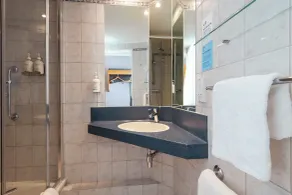 Holiday Inn Express Warwick - Stratford-upon-Avon by IHG - Salle de bain