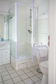 K357 - Monteurhotel Ostsee Lounge - Badezimmer