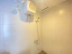 Private And Spacious Studio Room At Skyland City Jatinangor - Badezimmer