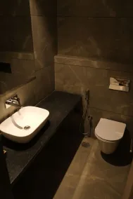 CROWN PARK LUXURY HOTEL - Banheiro