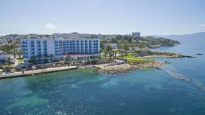 Le Bleu Hotel & Resort - Piscina