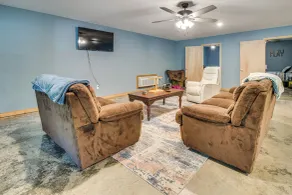 1 Mi to Greers Ferry Lake! Outdoor Adventure Base - Innenbereich
