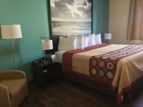 Super8 by Wyndham NEARBY Clearwater St Petersburg International Airport - Chambre
