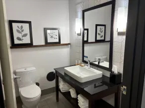 Country Inn & Suites by Radisson, Springfield Southeast - Salle de bain