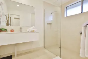 Ivy Units Glen Waverley - Bathroom
