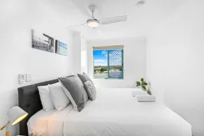 The Norfolks on Moffat Beach - Room